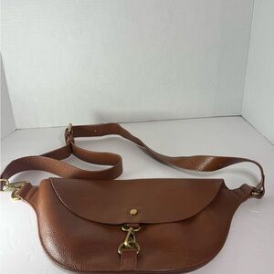 Banana Republic Leather Crossbody Belt Bag